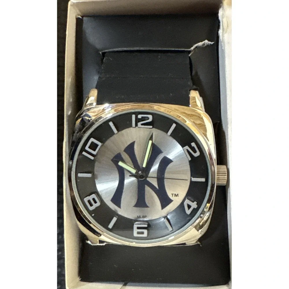 New York Yankees Watch | Sparo | NIB